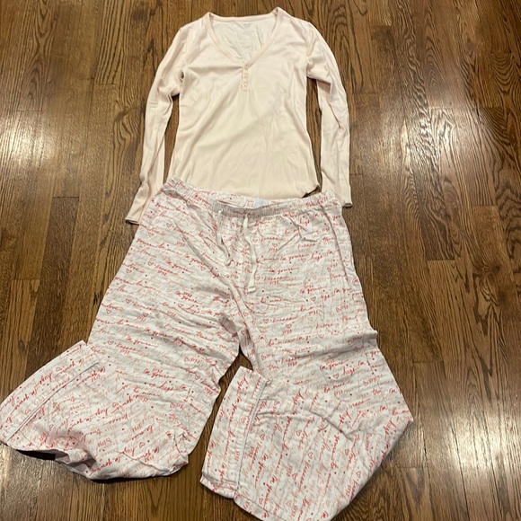 Love by Gap Women’s pink love print lounge pajama set size small - Picture 1 of 7